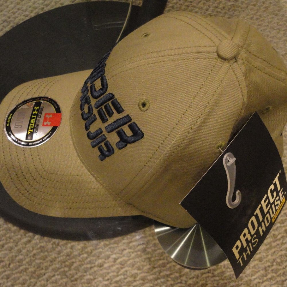 NWT Under Armour Men’s Curved Brim Stretch Fit Cap. Olive. Size: MD/LG.